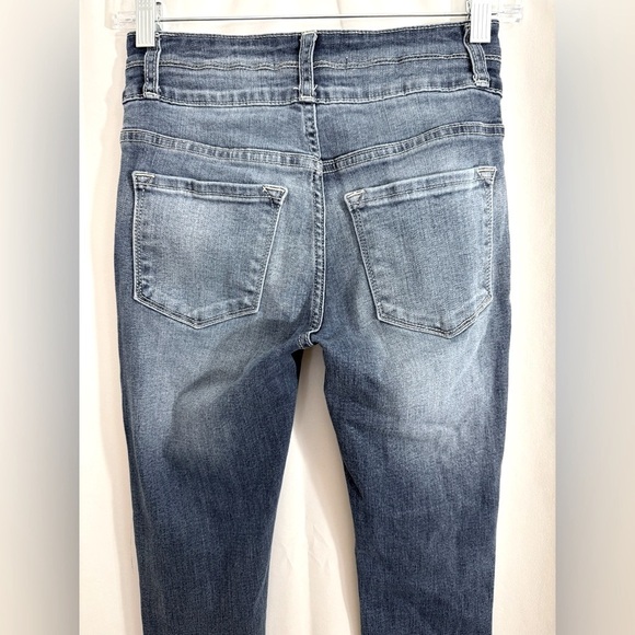 Kancan Mid Rise Skinny Distressed Jeans With A Double Button Closure Size 26 - Picture 8 of 11